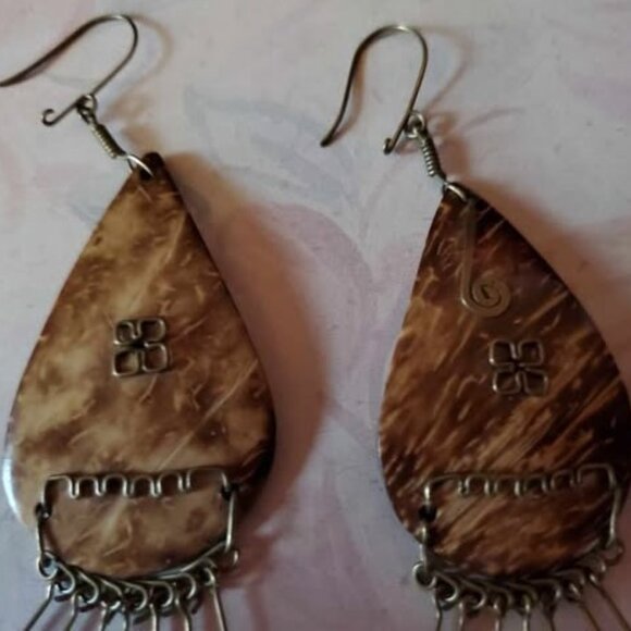 Vintage Teardrop-Shaped Earrings for Pierced Ears c 1970s/1980s - Picture 5 of 6